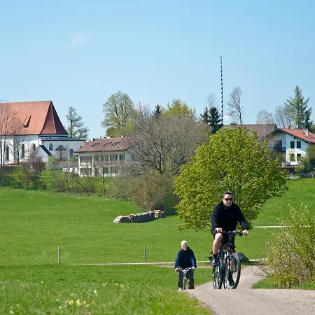 Neuwirt Hotel