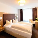 Hotel Neuwirt *