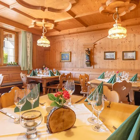 Hotel Neuwirt *
